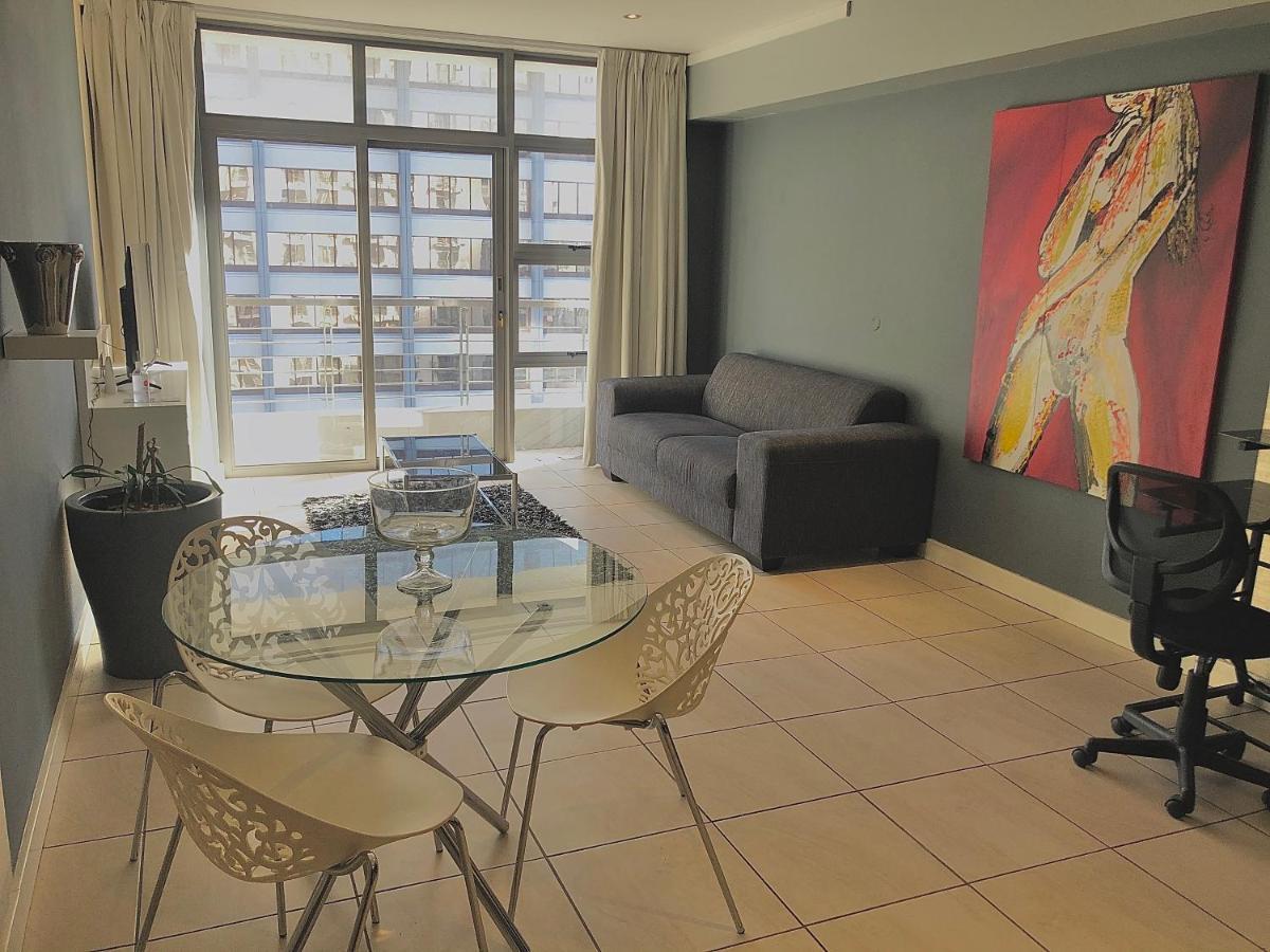 Icon Self Catering Apartment In Cape Town Near Waterfront And Cticc エクステリア 写真