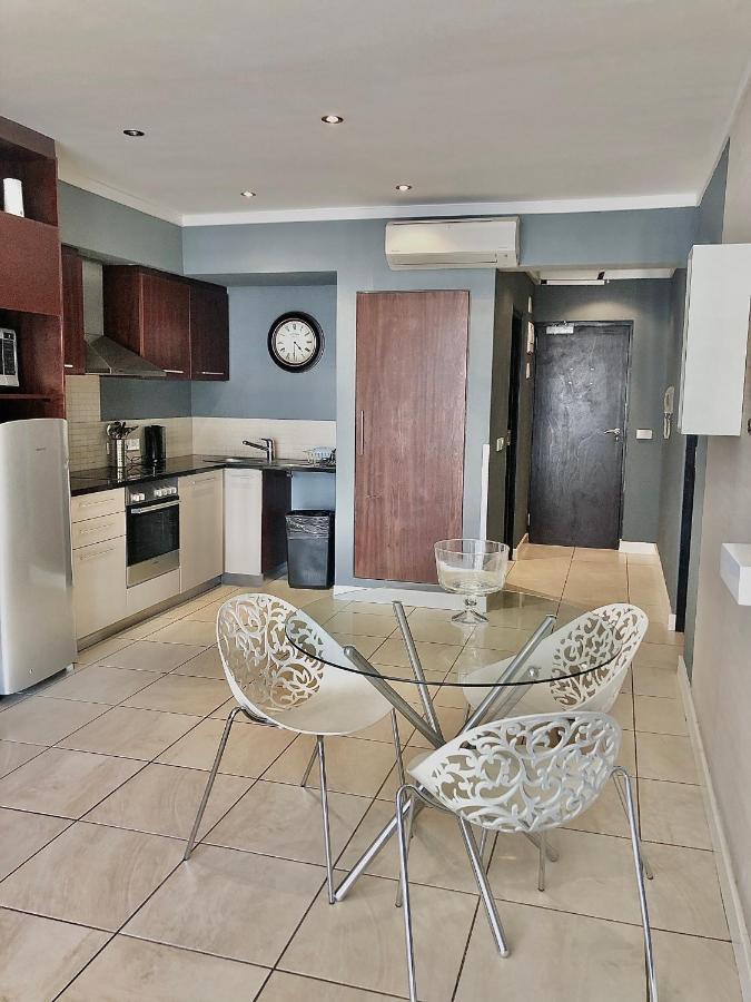 Icon Self Catering Apartment In Cape Town Near Waterfront And Cticc エクステリア 写真